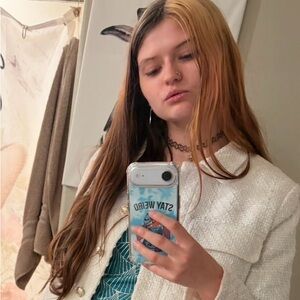 Meet your Posher, Ashira